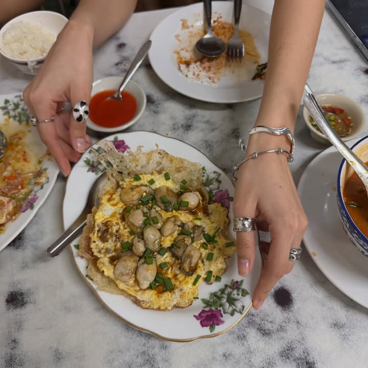 เมทัล สุขขาว