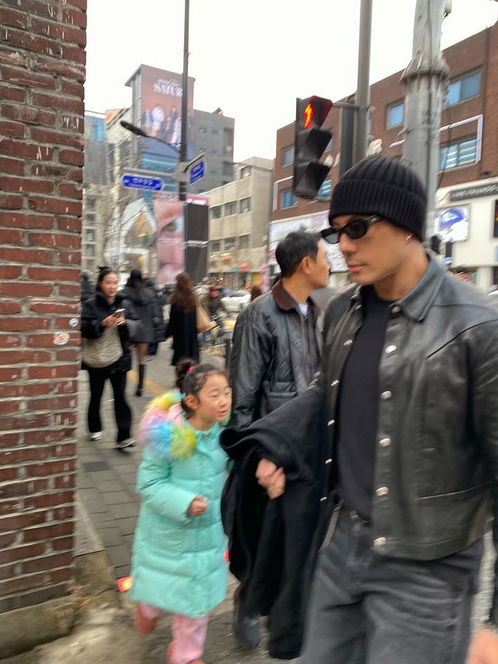 เมทัล สุขขาว