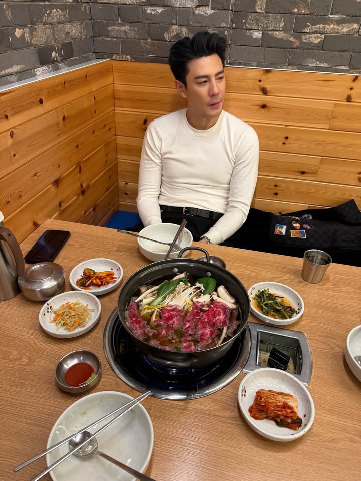 เมทัล สุขขาว