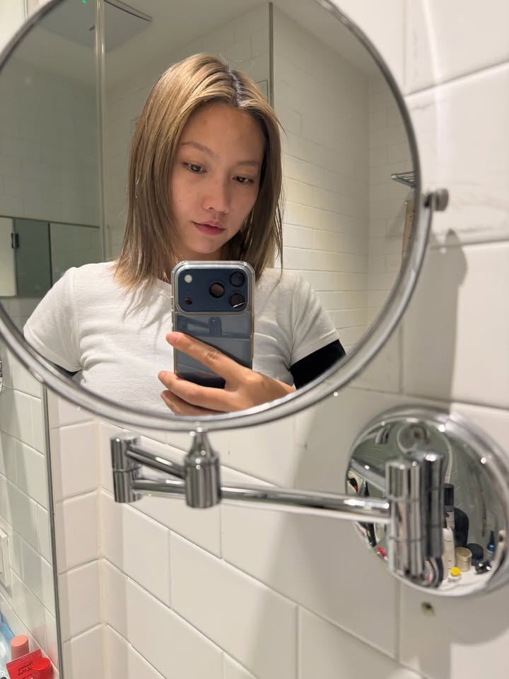 เมทัล สุขขาว