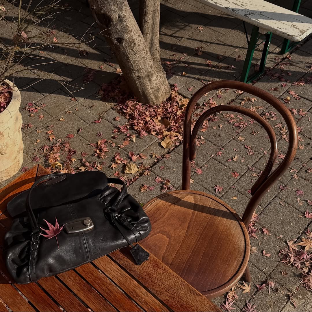 เมทัล สุขขาว