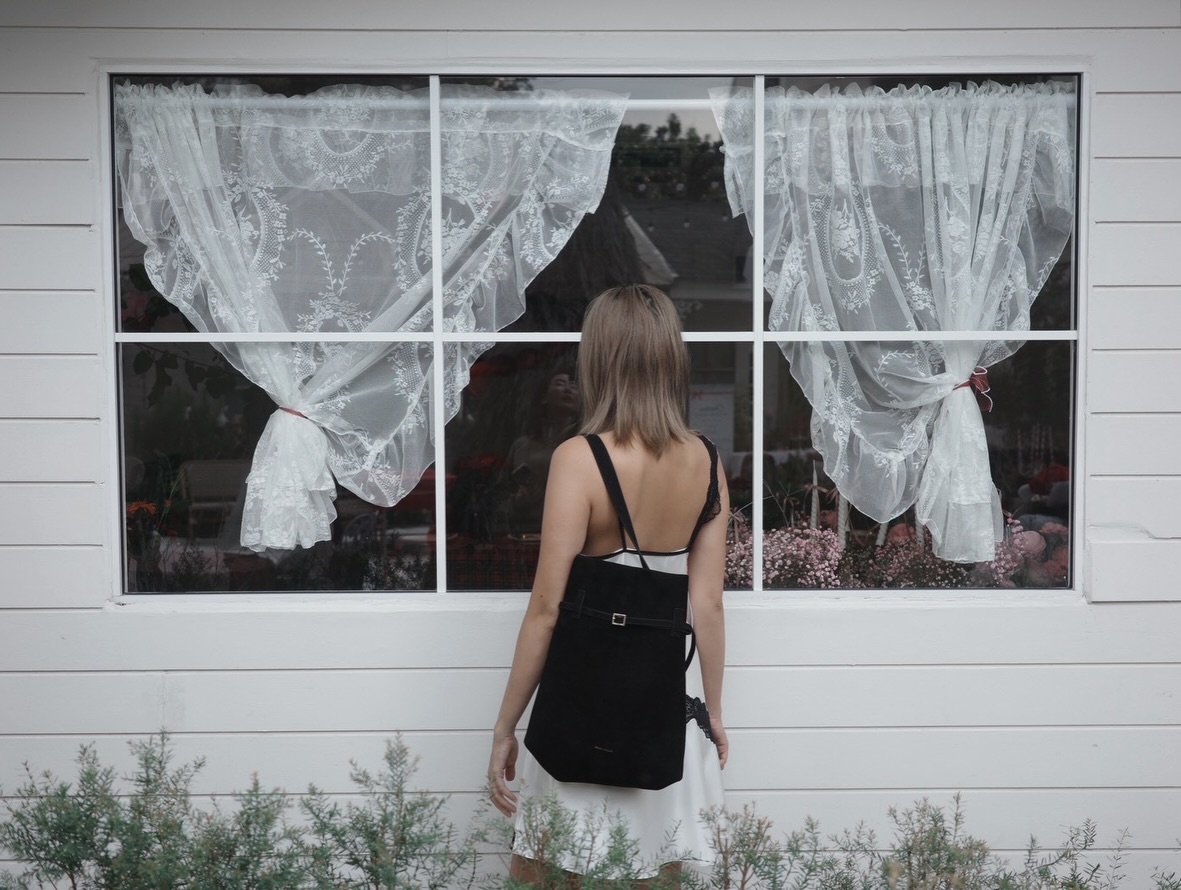 เมทัล สุขขาว