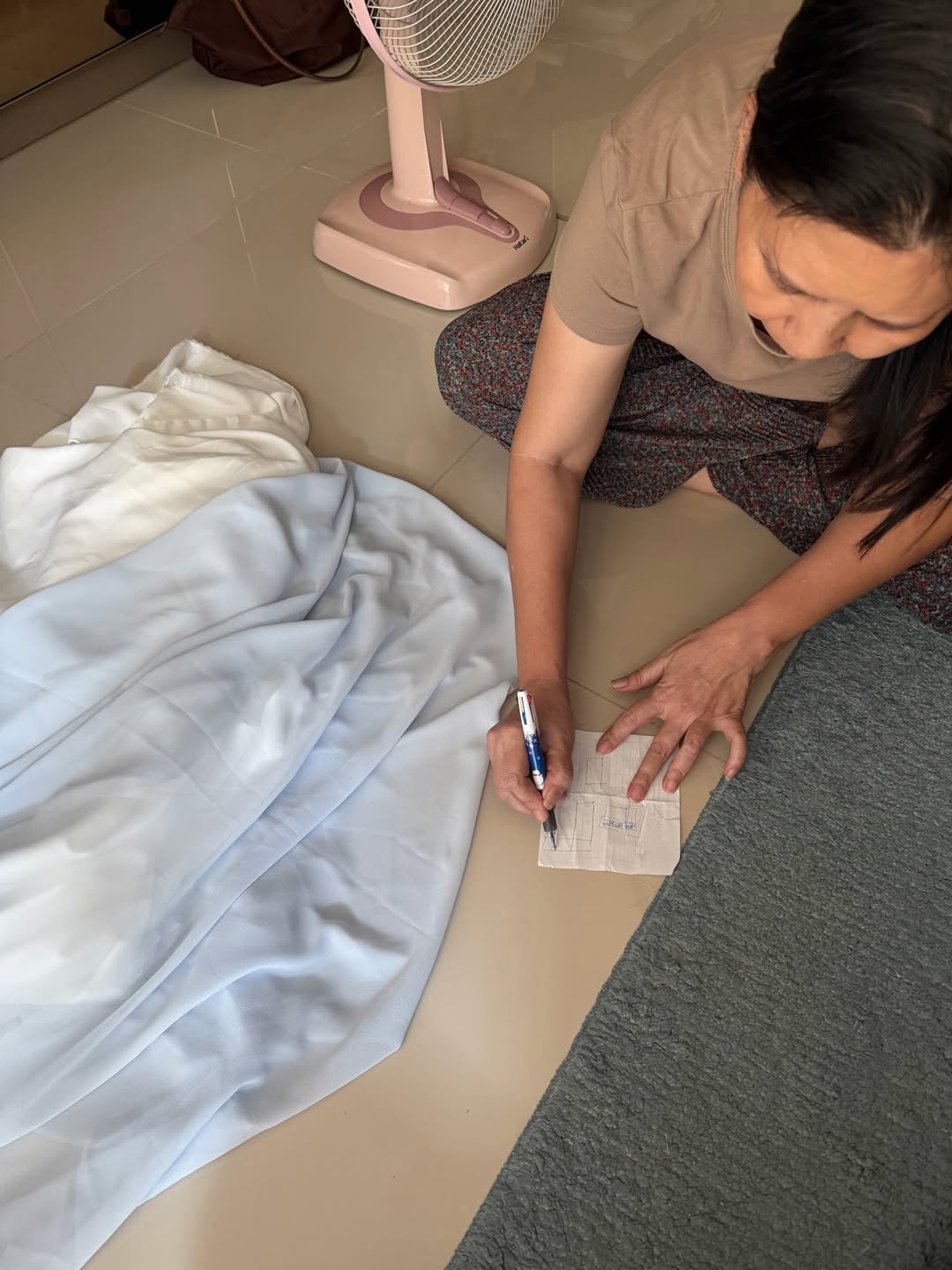 เมทัล สุขขาว