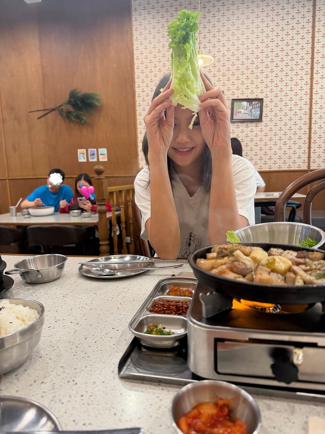 เมทัล สุขขาว