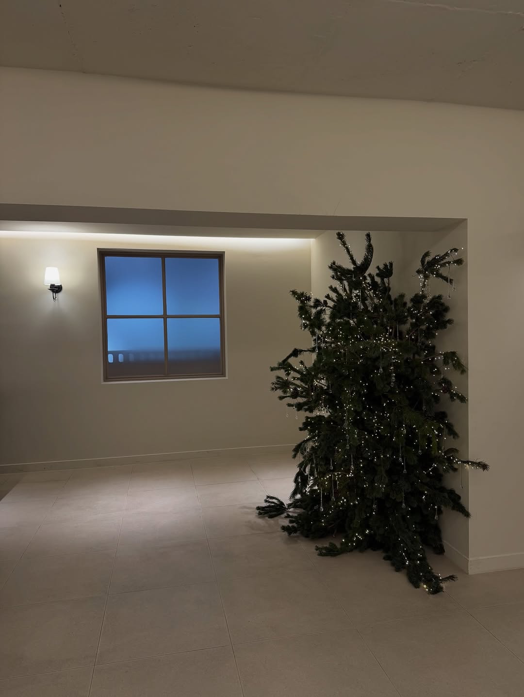 เมทัล สุขขาว