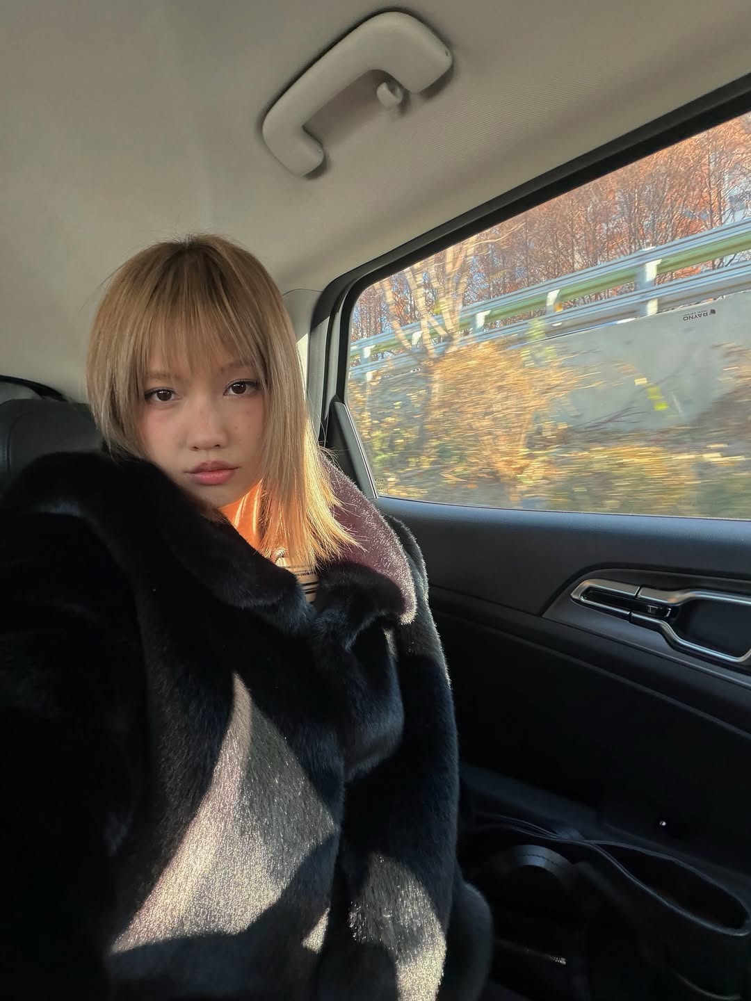 เมทัล สุขขาว