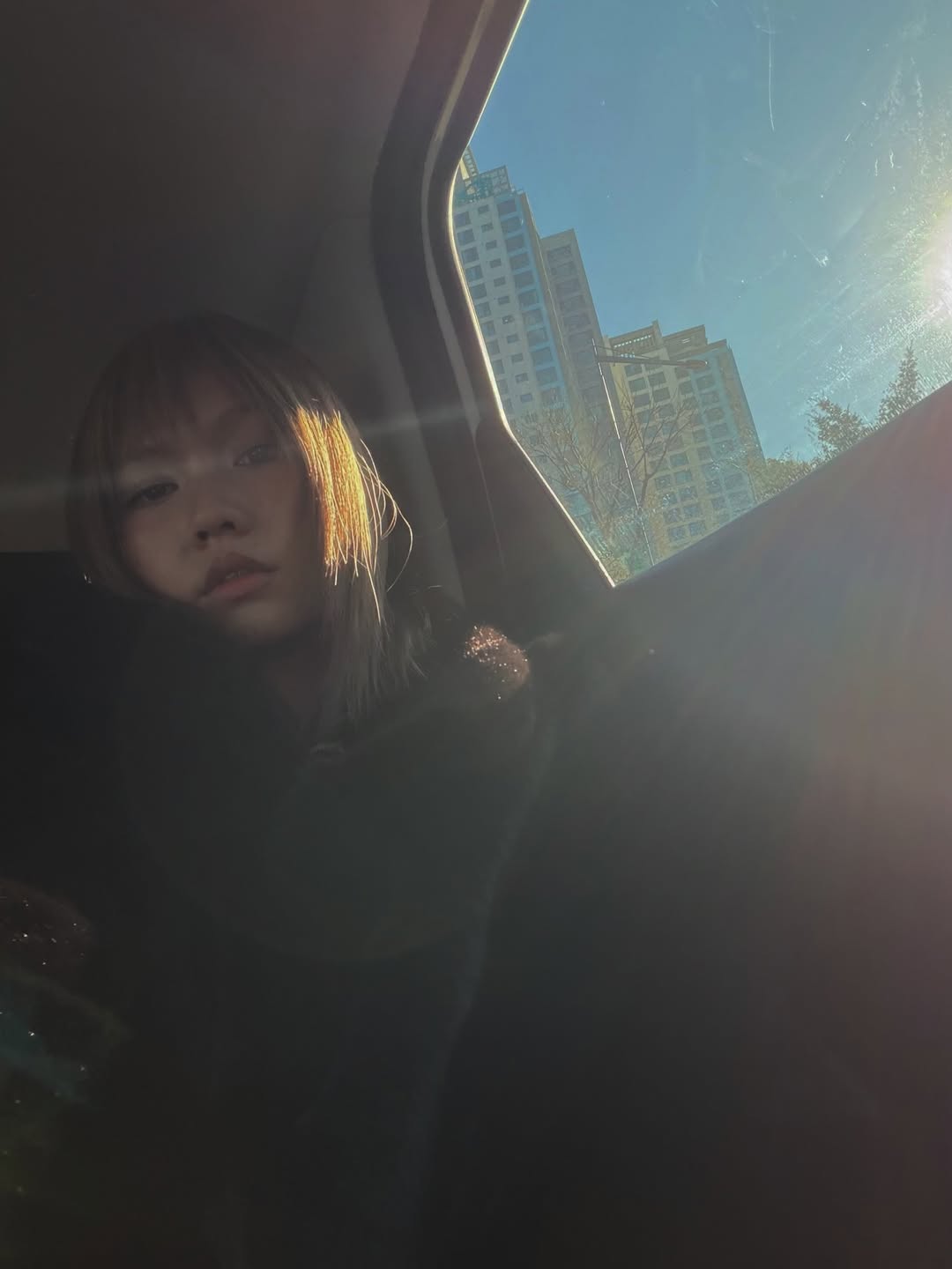 เมทัล สุขขาว