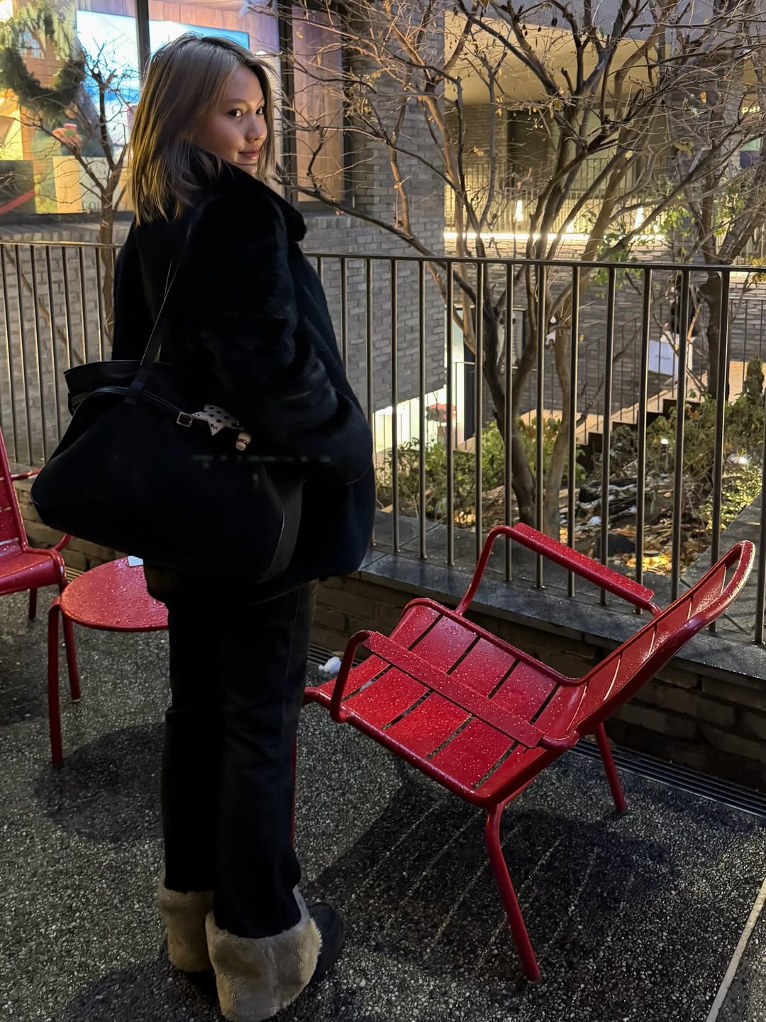 เมทัล สุขขาว