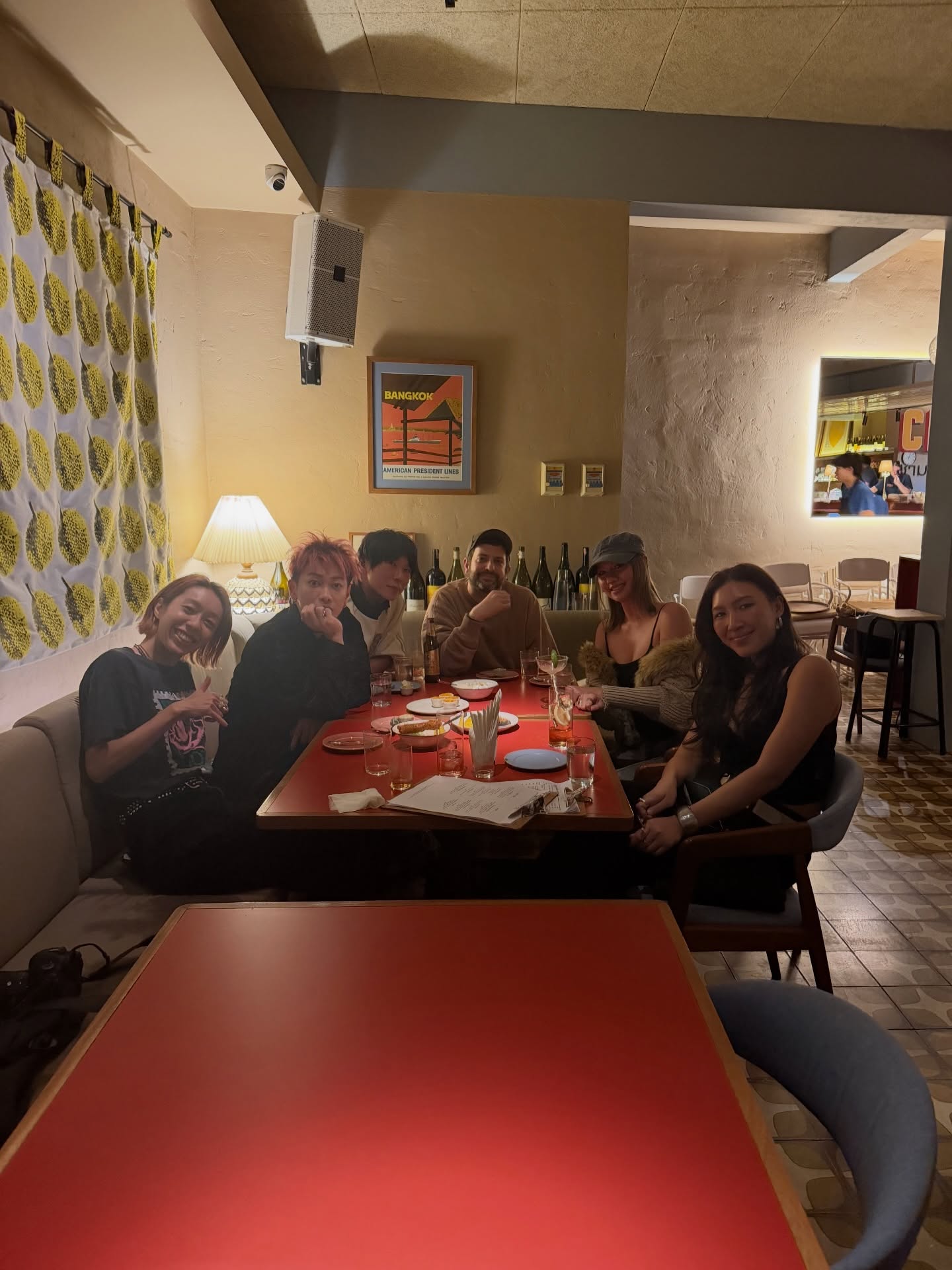 เมทัล สุขขาว