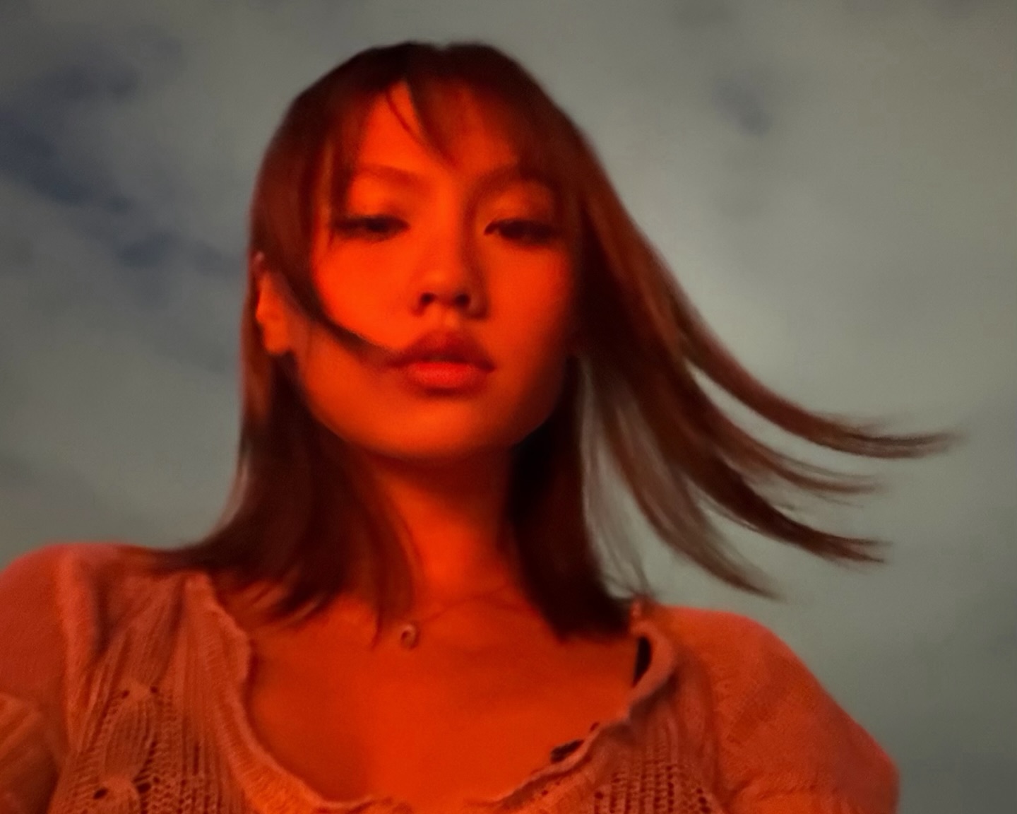 เมทัล สุขขาว