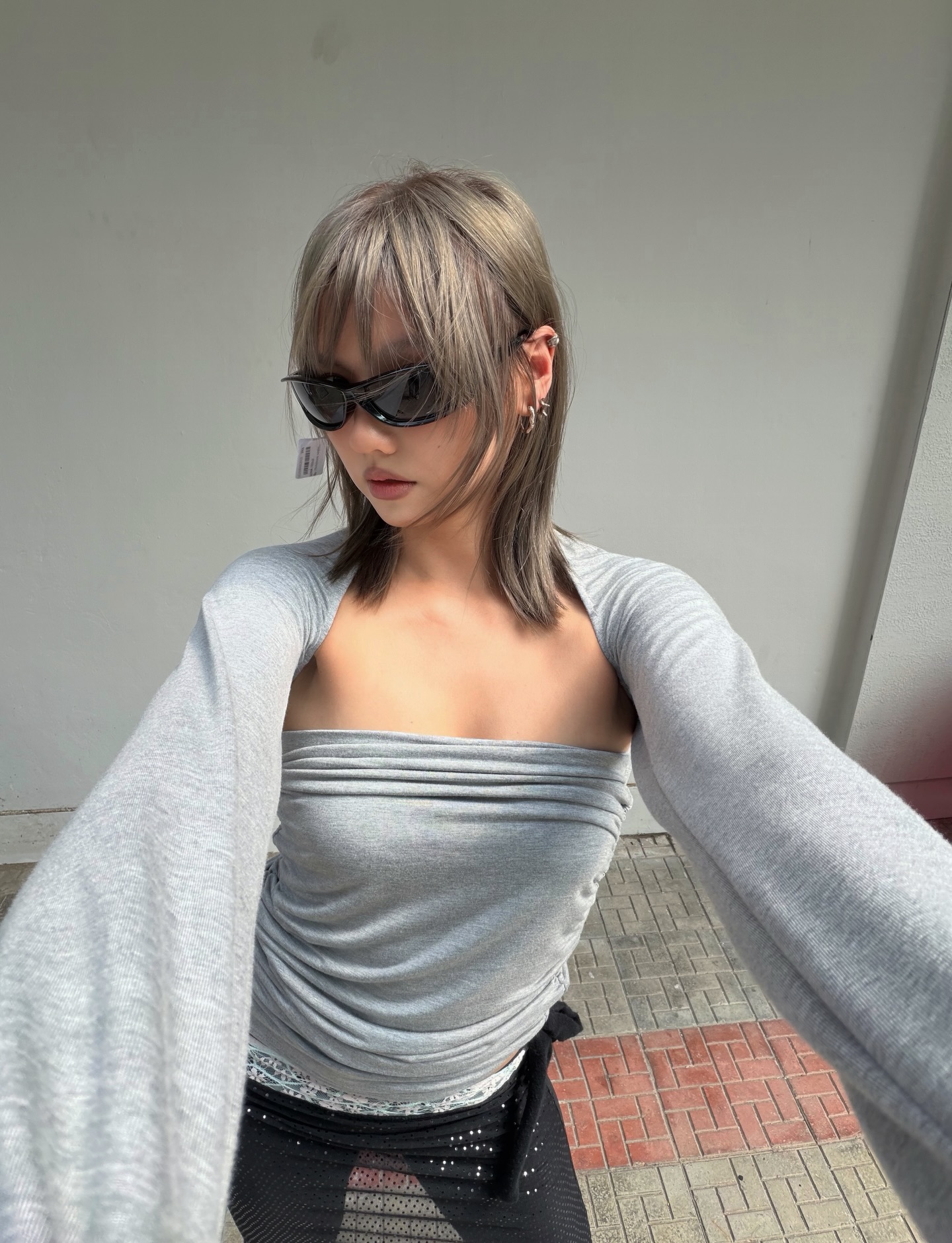 เมทัล สุขขาว