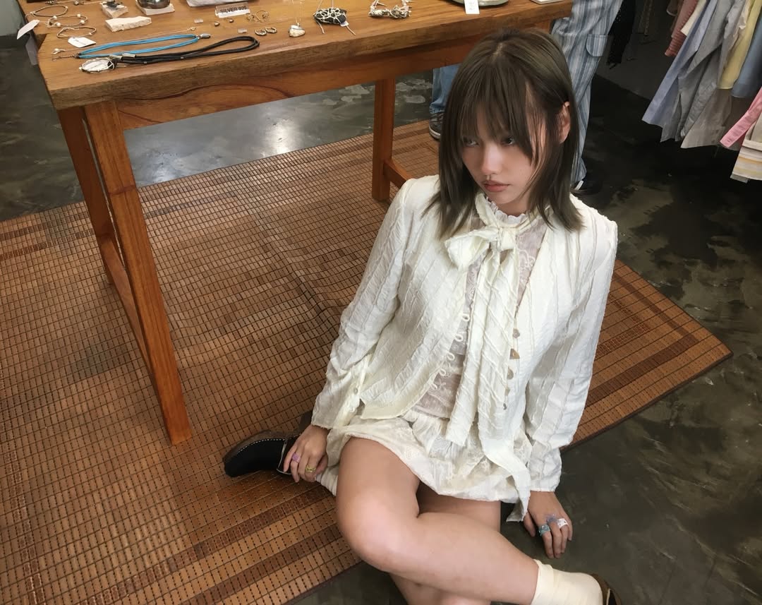 เมทัล สุขขาว