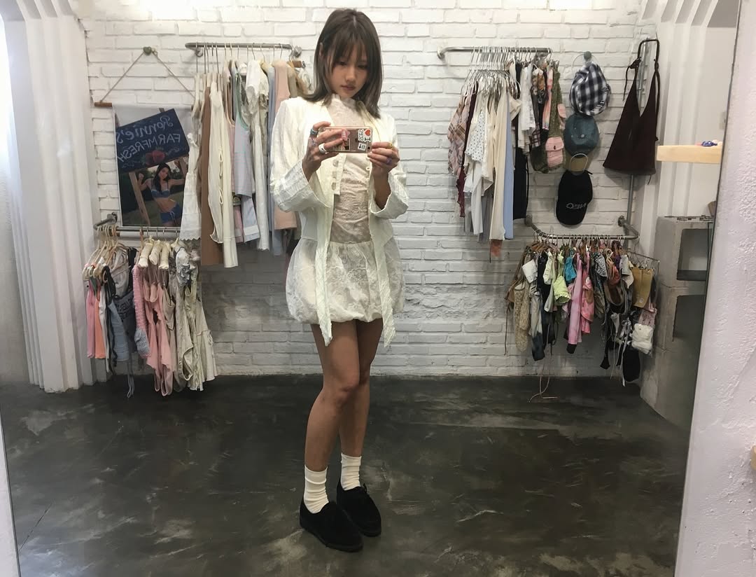 เมทัล สุขขาว