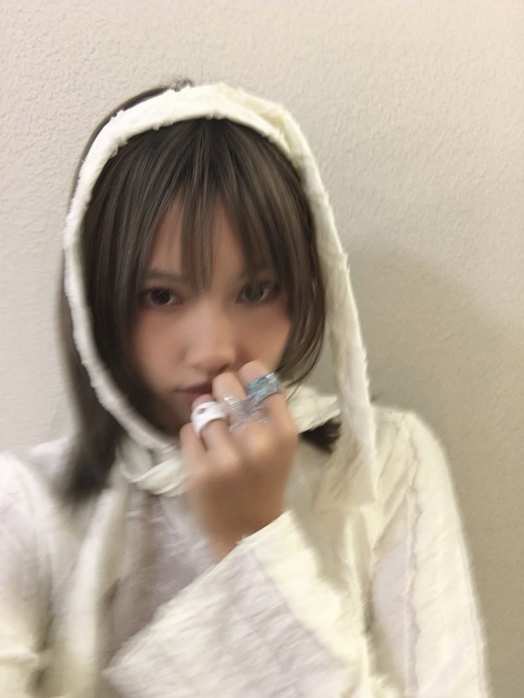 เมทัล สุขขาว