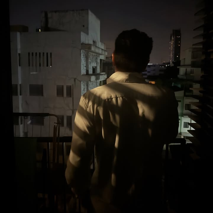 เมทัล สุขขาว