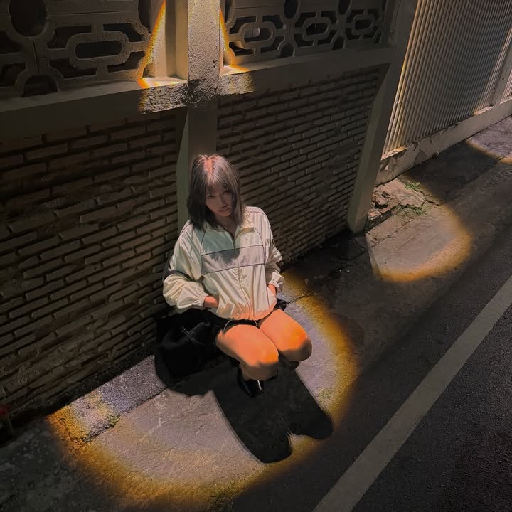 เมทัล สุขขาว