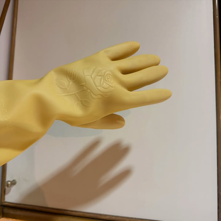 เมทัล สุขขาว