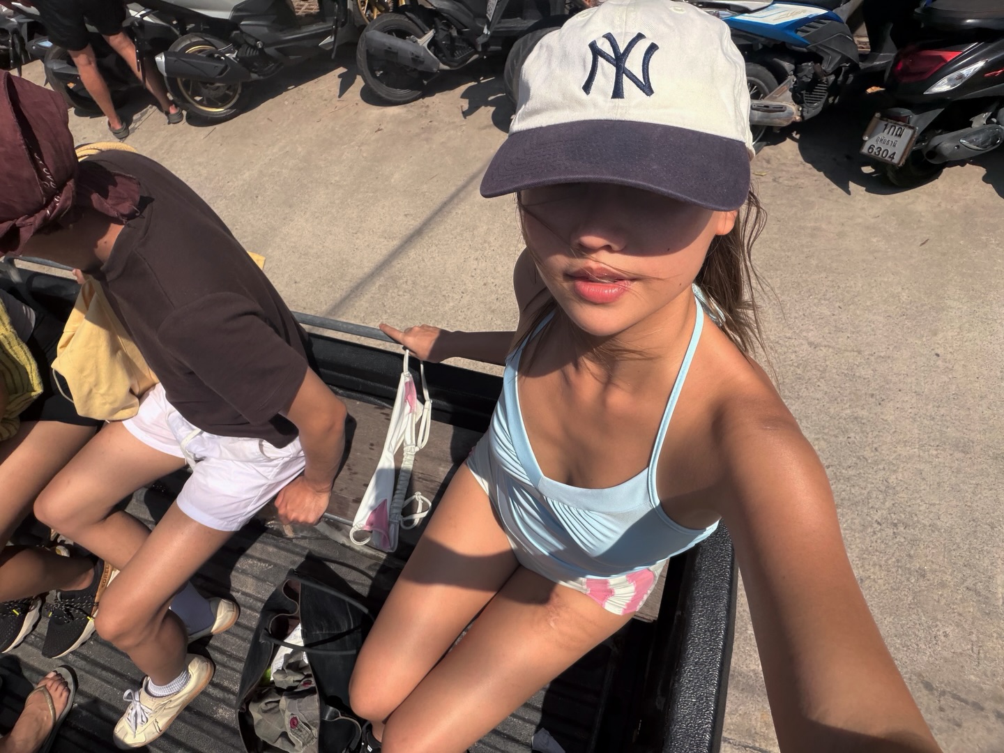 เมทัล สุขขาว