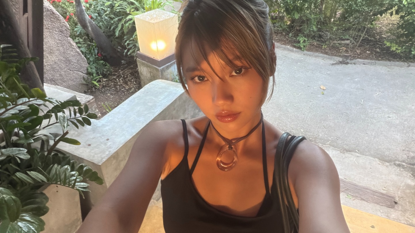 เมทัล สุขขาว