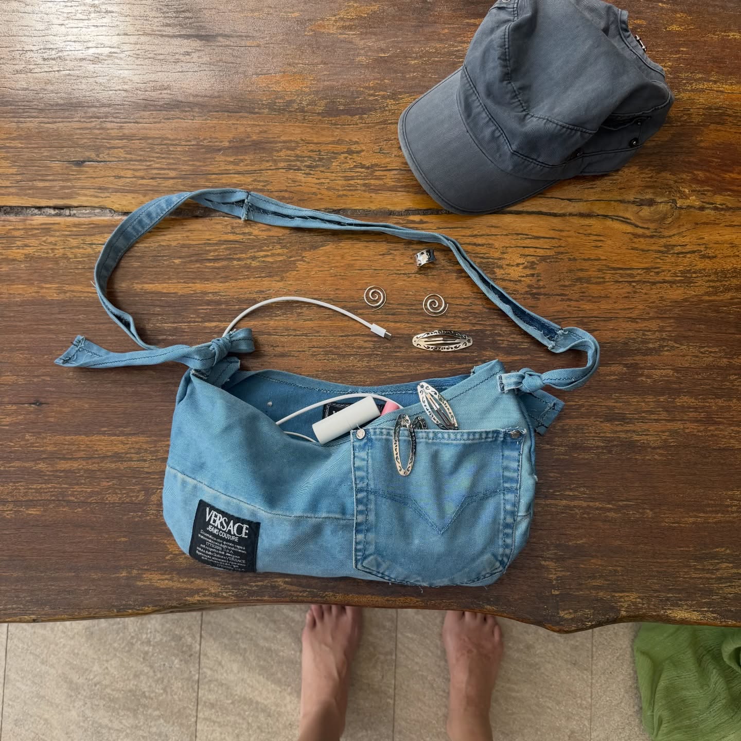 เมทัล สุขขาว