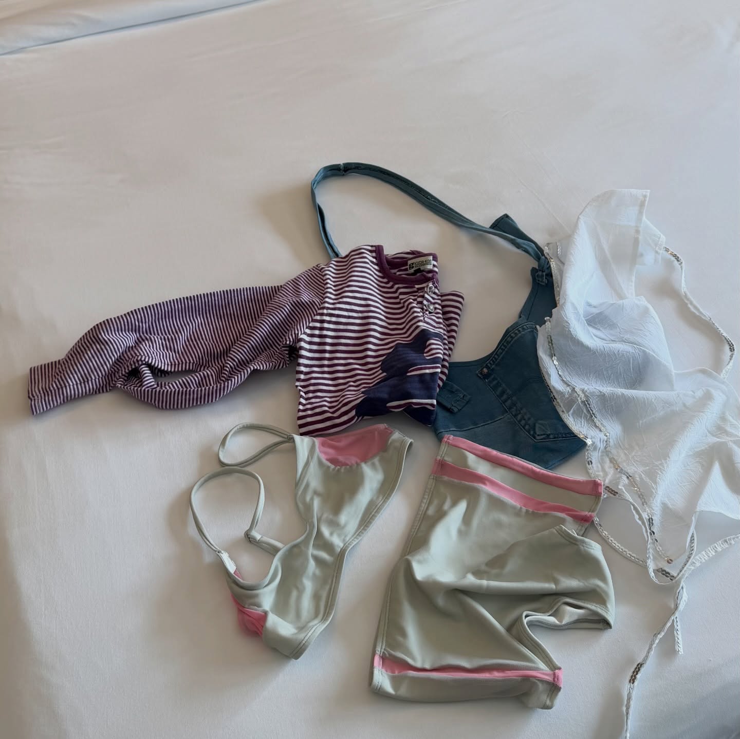 เมทัล สุขขาว