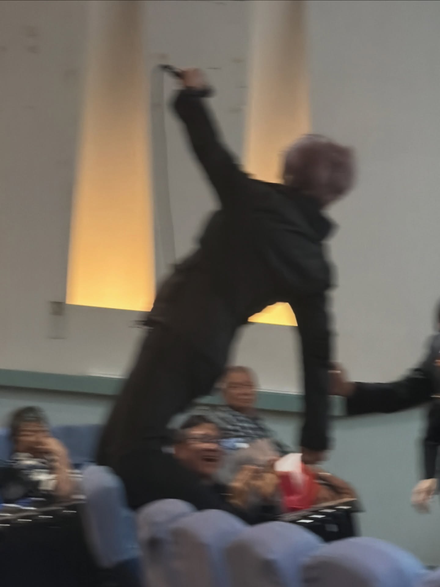 เมทัล สุขขาว