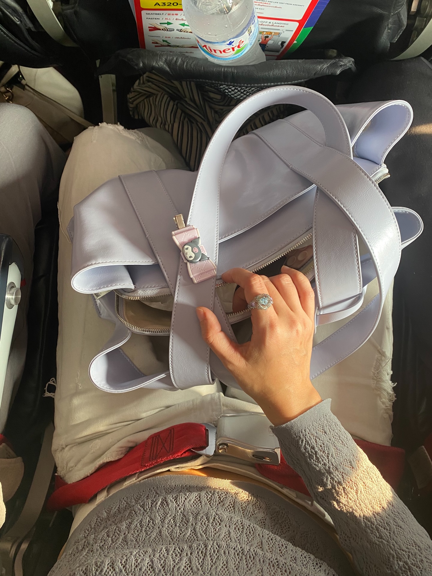 เมทัล สุขขาว