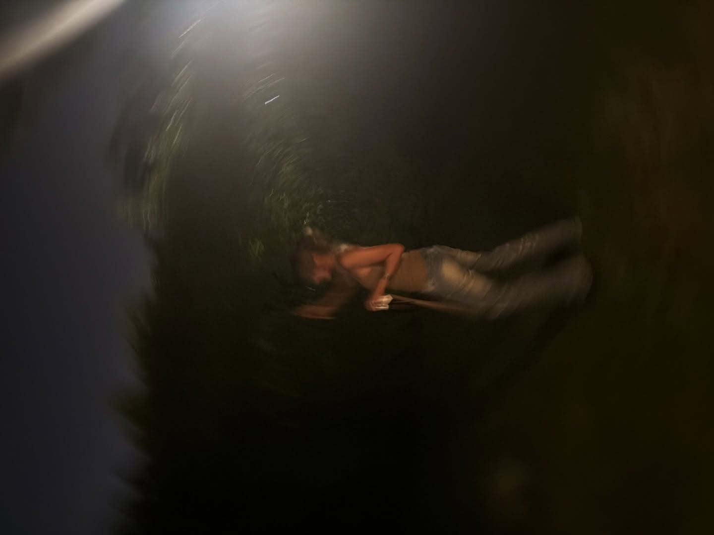 เมทัล สุขขาว