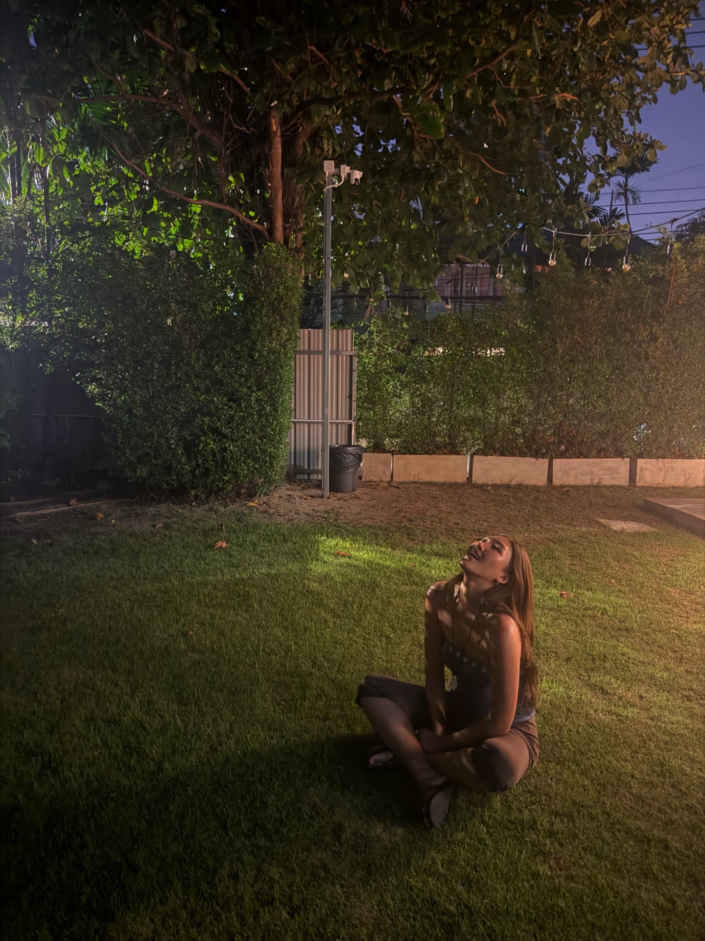 เมทัล สุขขาว