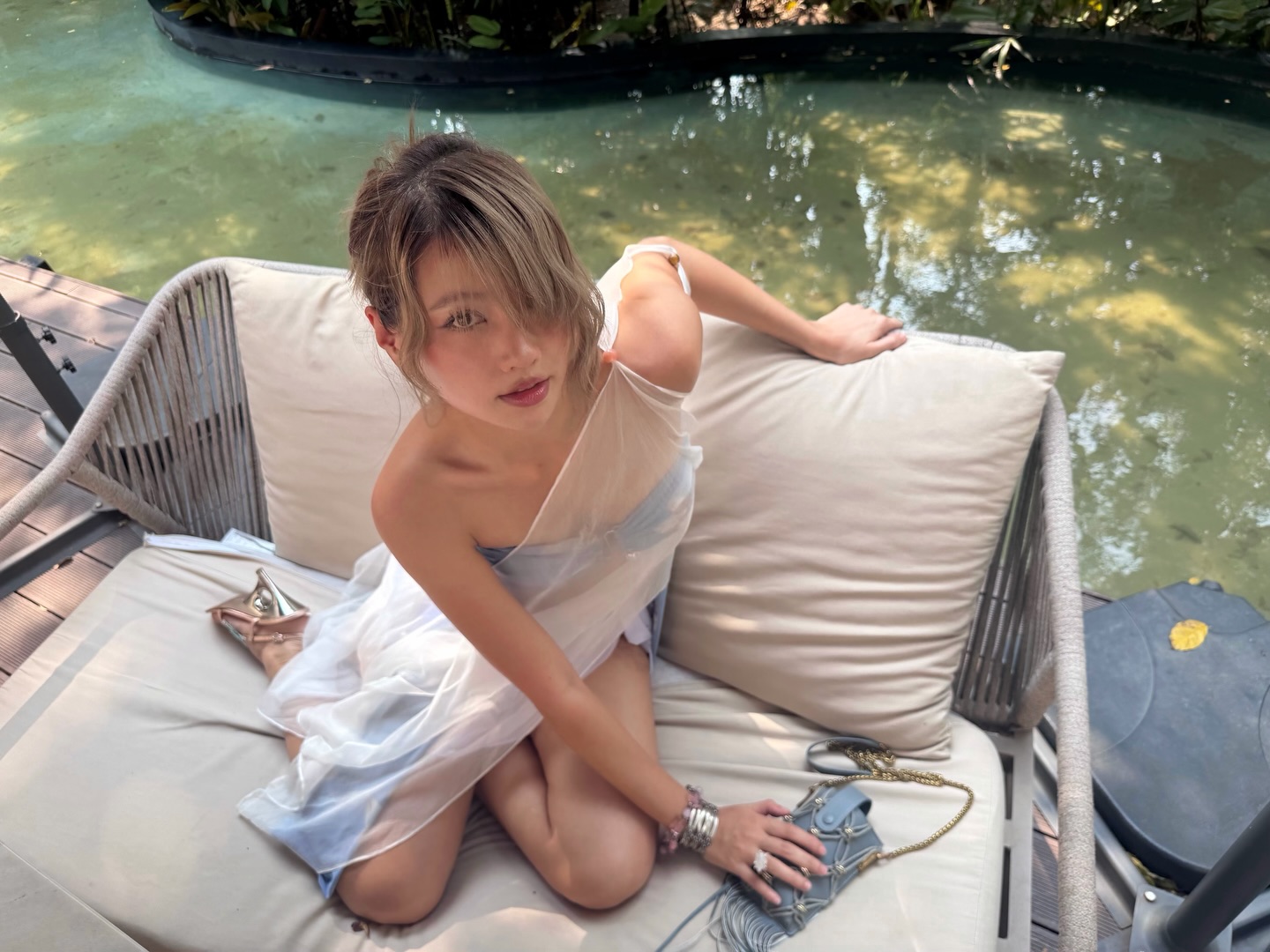 เมทัล สุขขาว