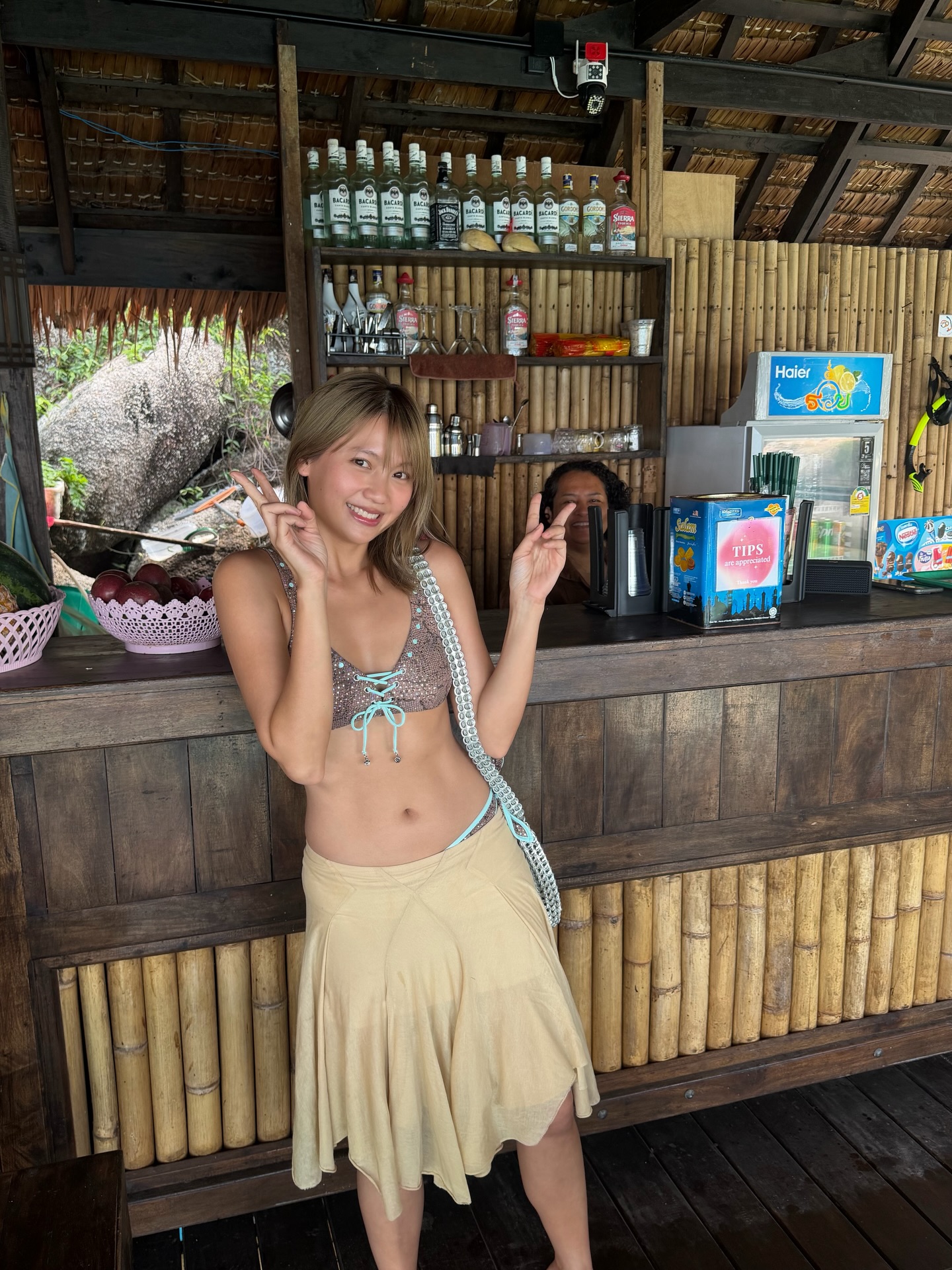 เมทัล สุขขาว