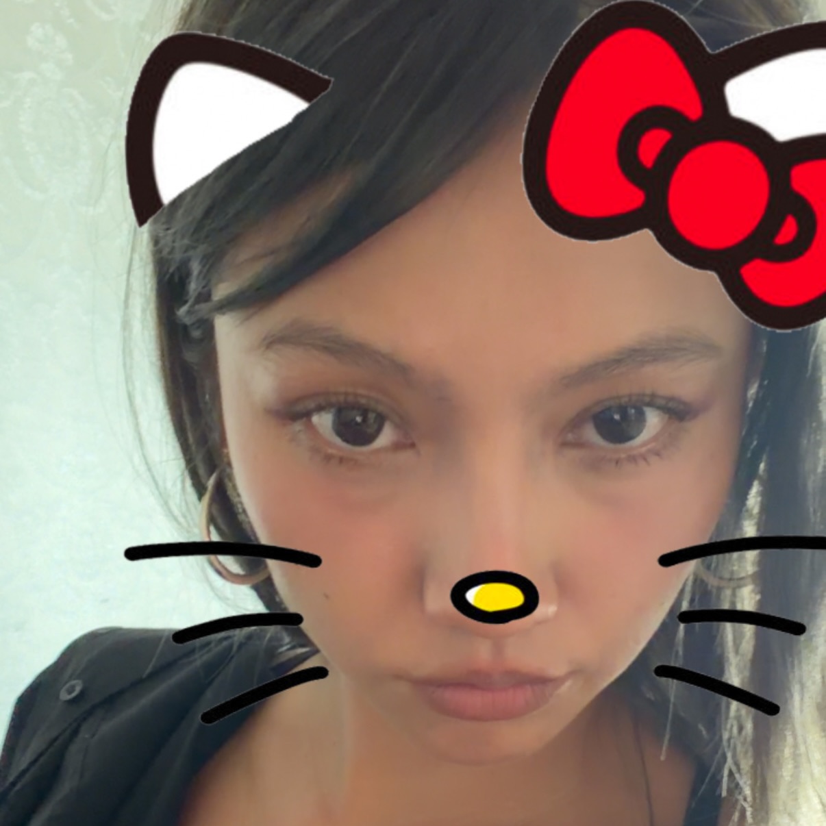 เมทัล สุขขาว