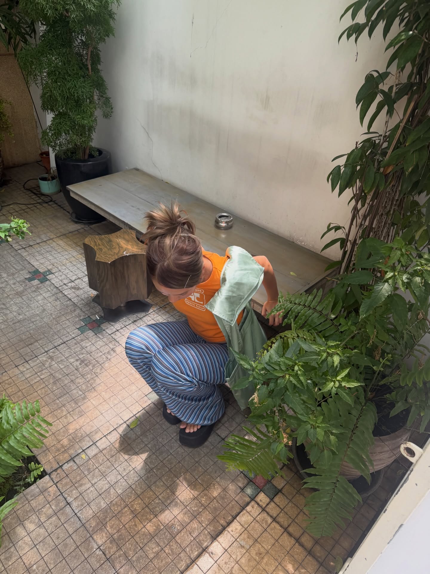 เมทัล สุขขาว