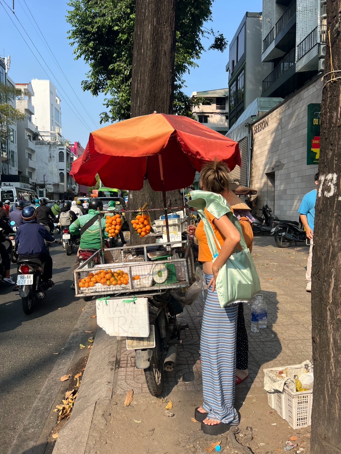 เมทัล สุขขาว