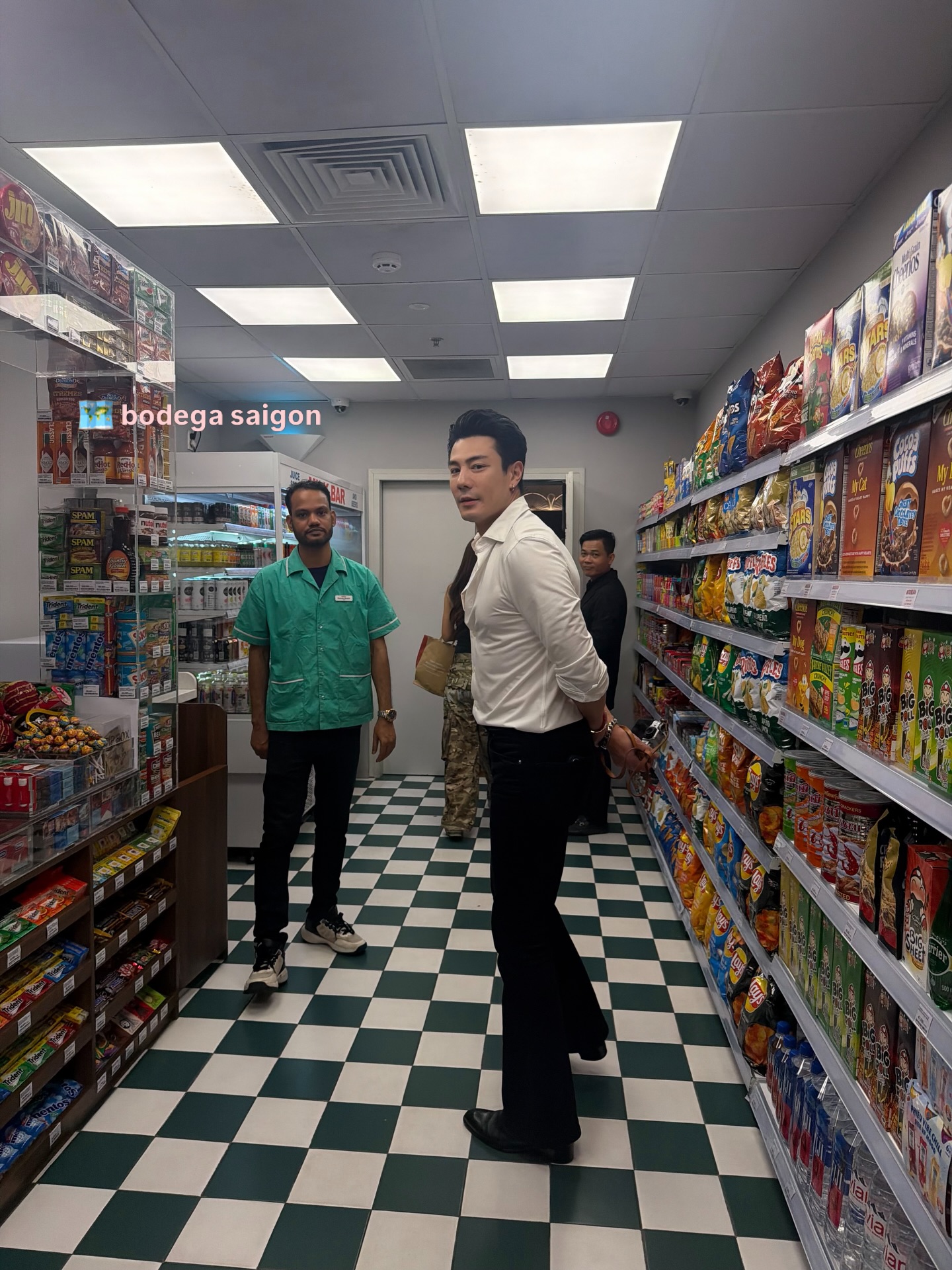 เมทัล สุขขาว