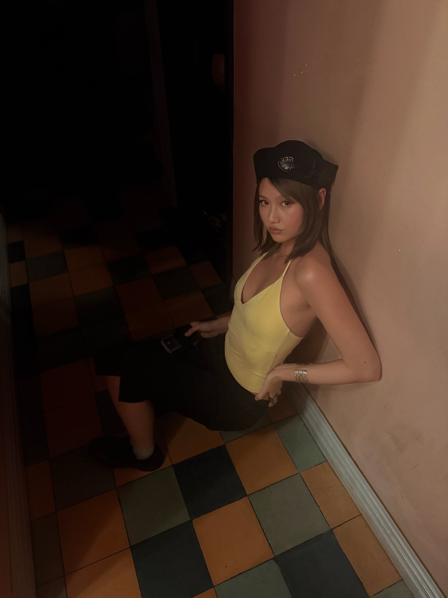 เมทัล สุขขาว