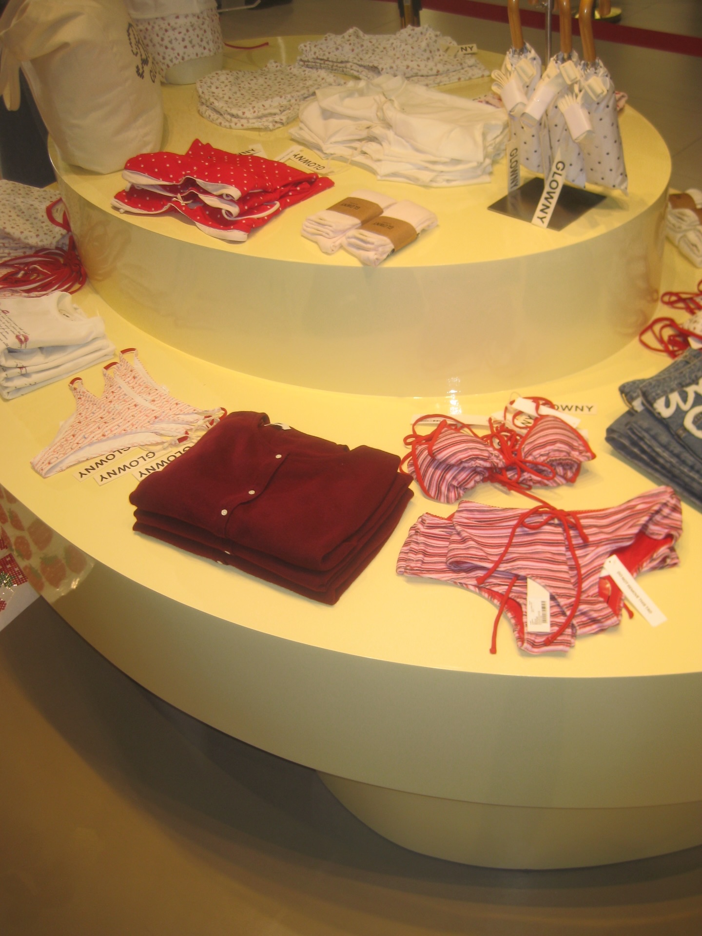 เมทัล สุขขาว