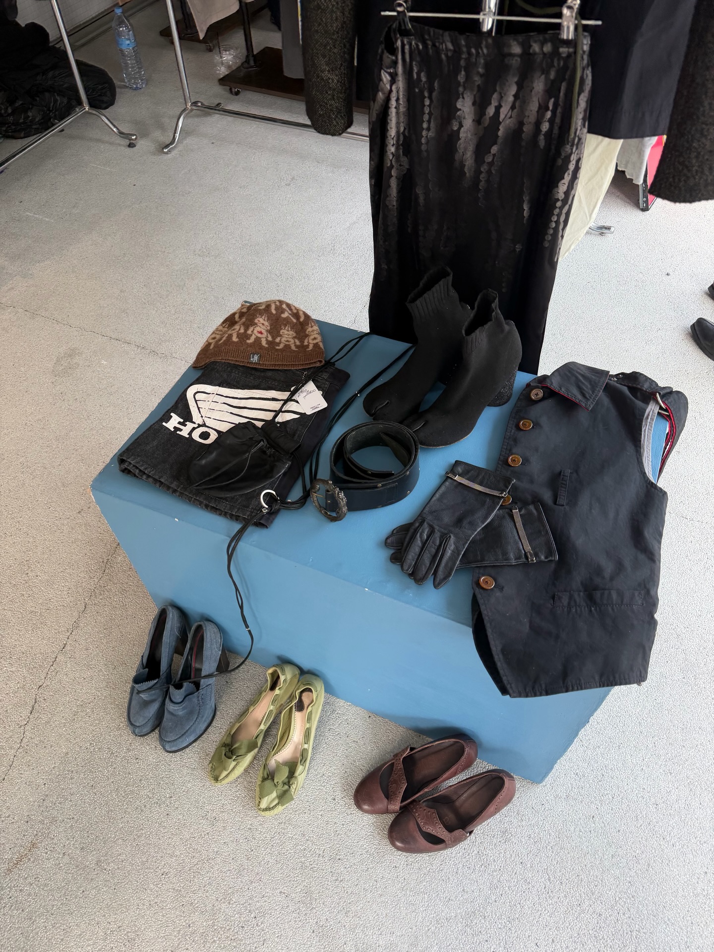 เมทัล สุขขาว