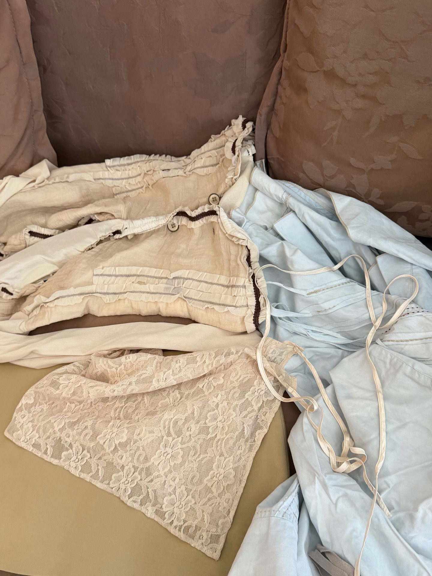 เมทัล สุขขาว