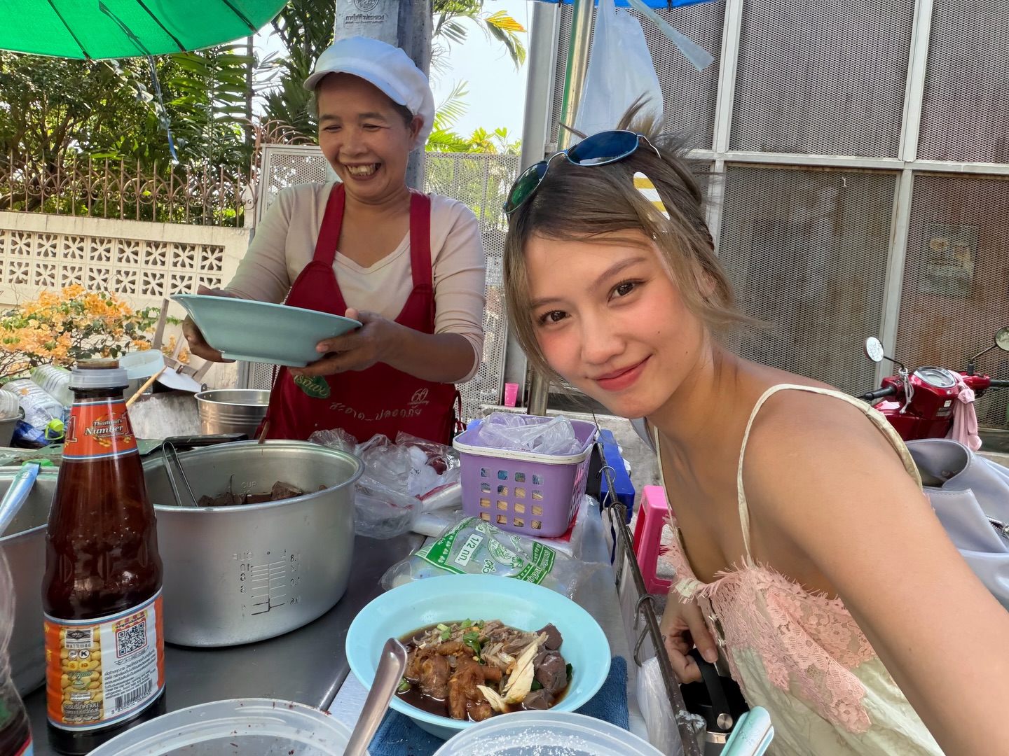 เมทัล สุขขาว