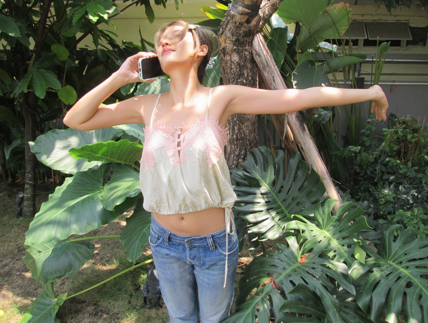 เมทัล สุขขาว