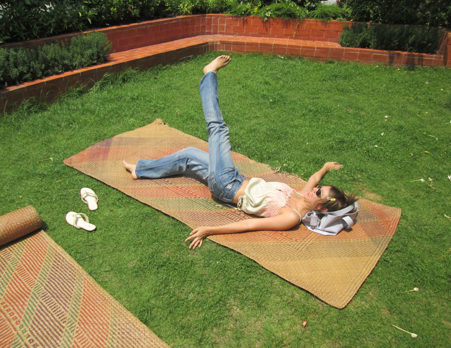 เมทัล สุขขาว