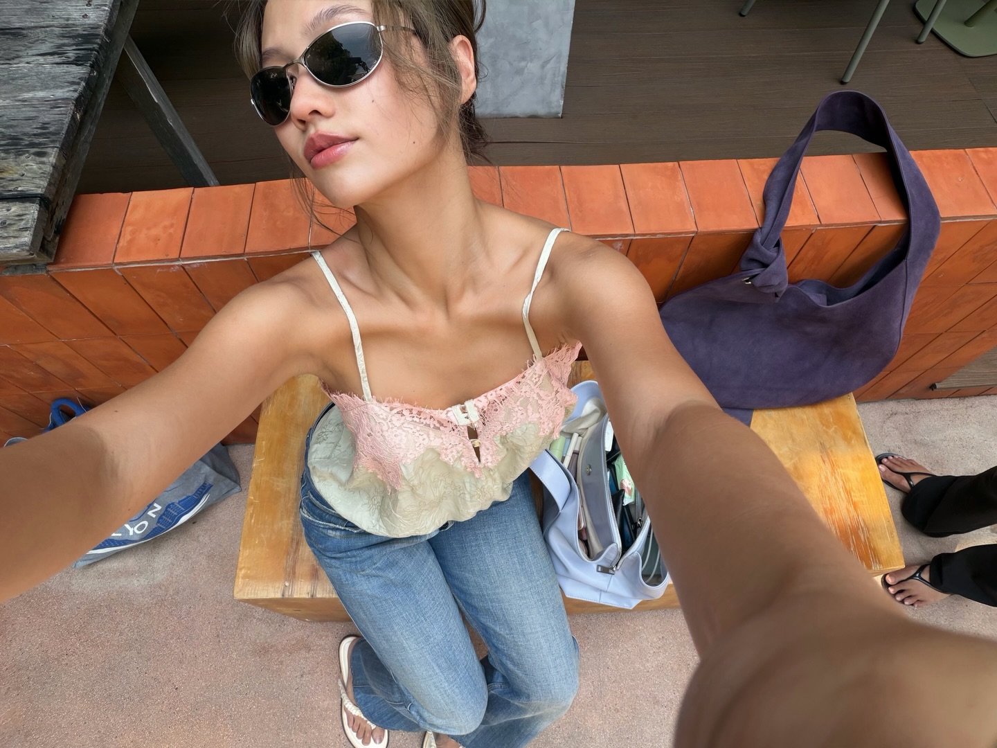 เมทัล สุขขาว