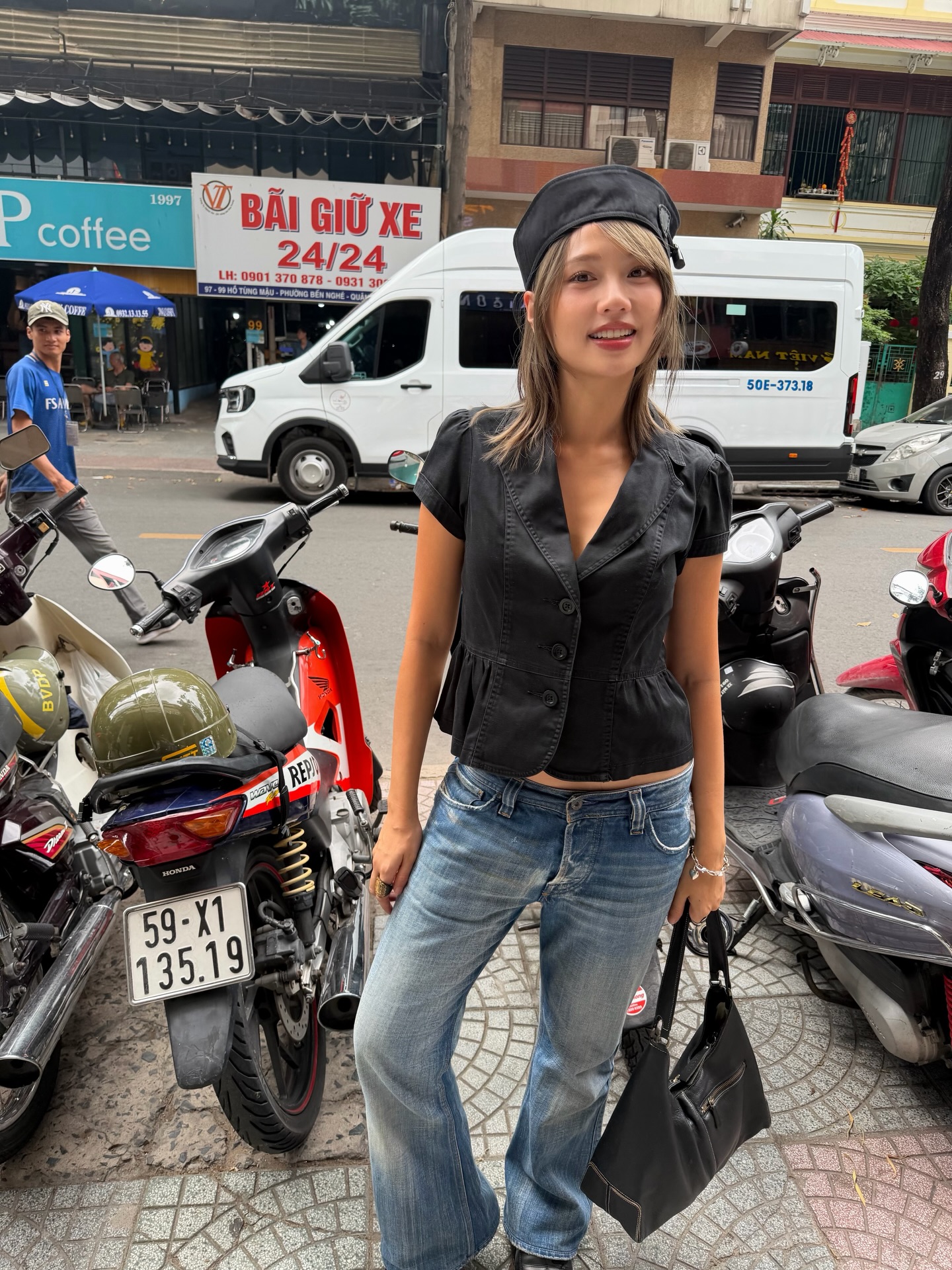 เมทัล สุขขาว