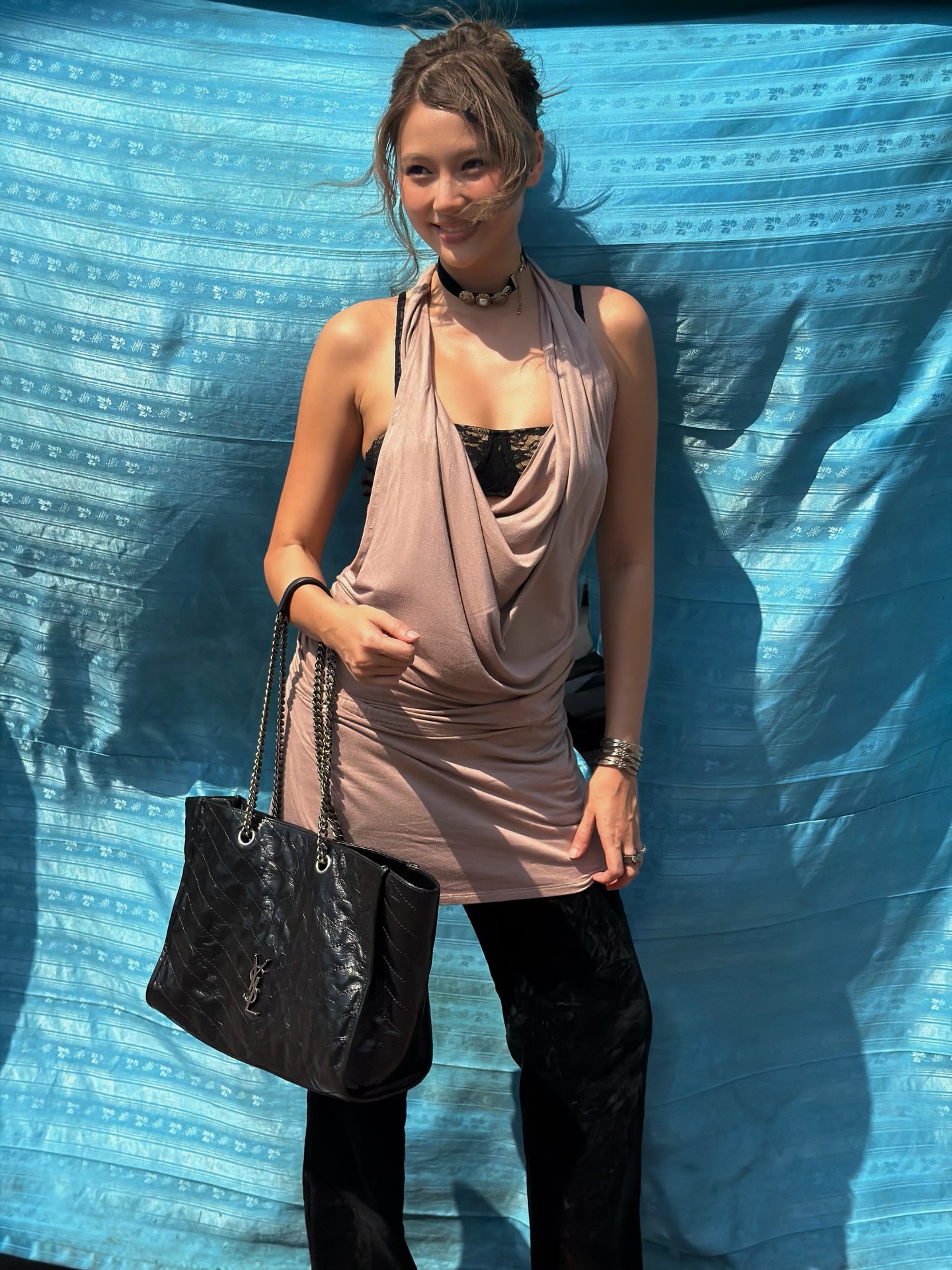 เมทัล สุขขาว