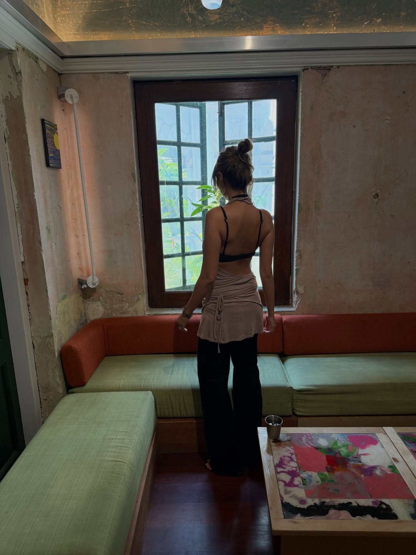 เมทัล สุขขาว