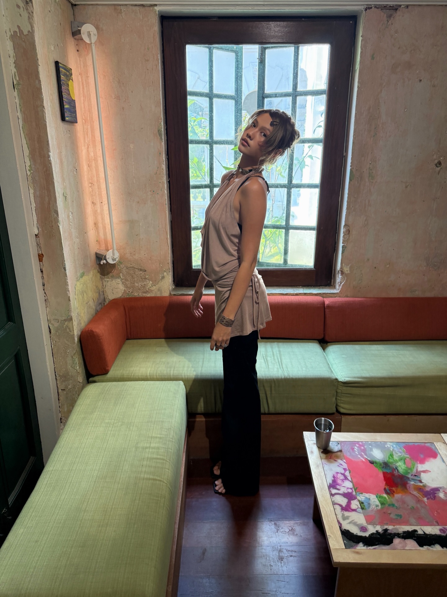 เมทัล สุขขาว