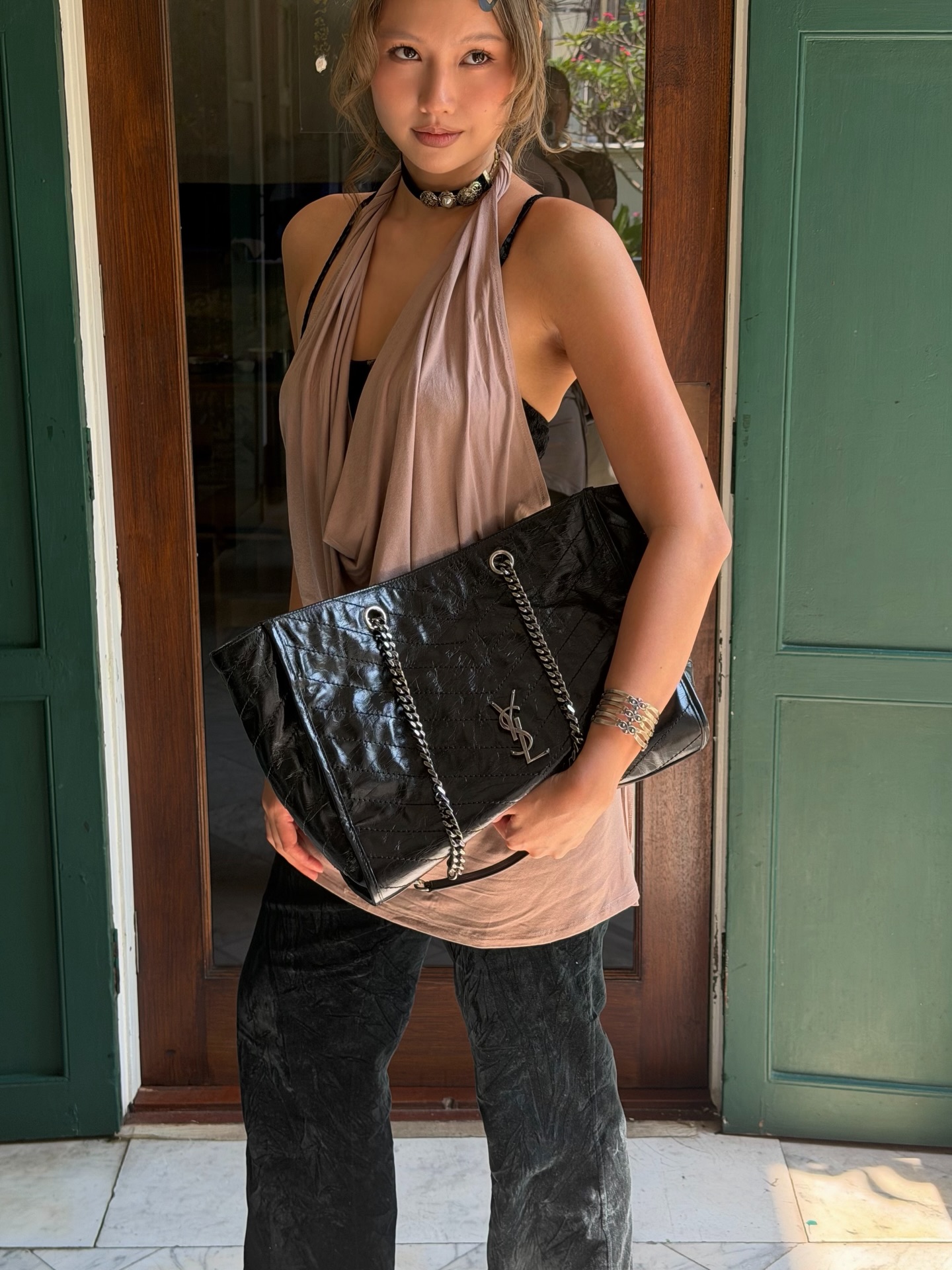 เมทัล สุขขาว