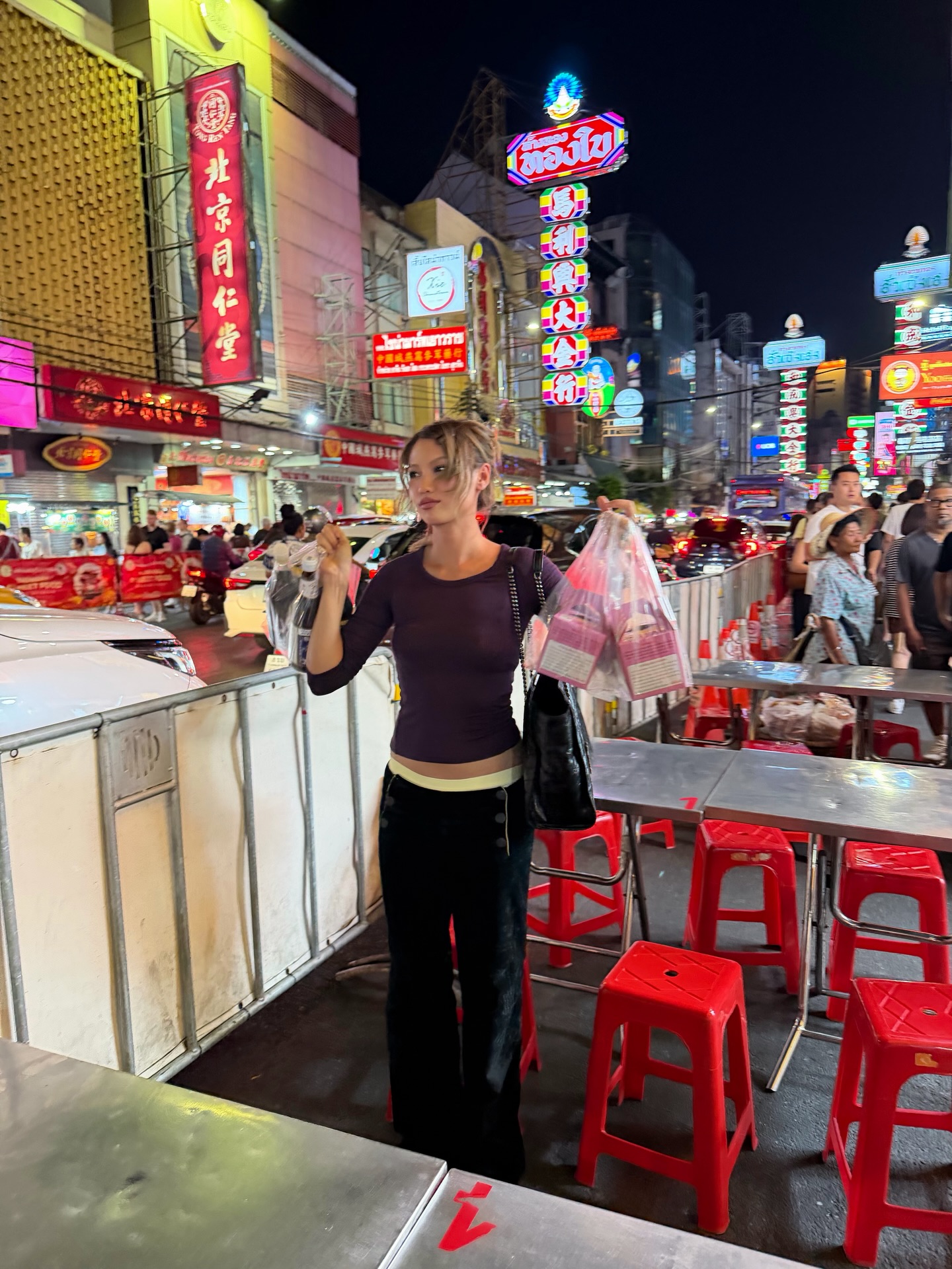 เมทัล สุขขาว