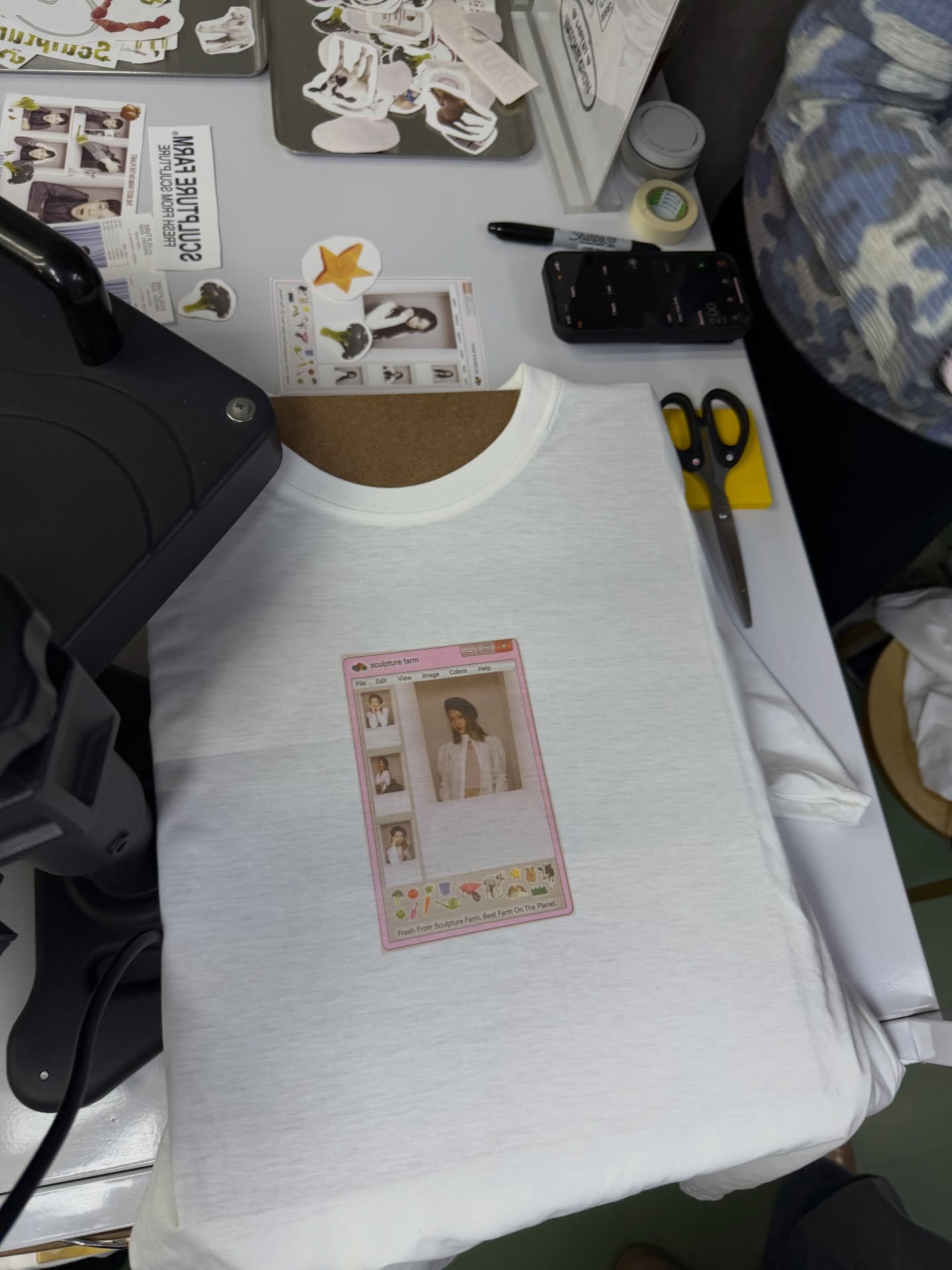 เมทัล สุขขาว